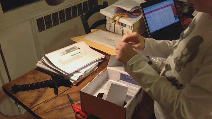 Unboxing  AKG K121 Headphones