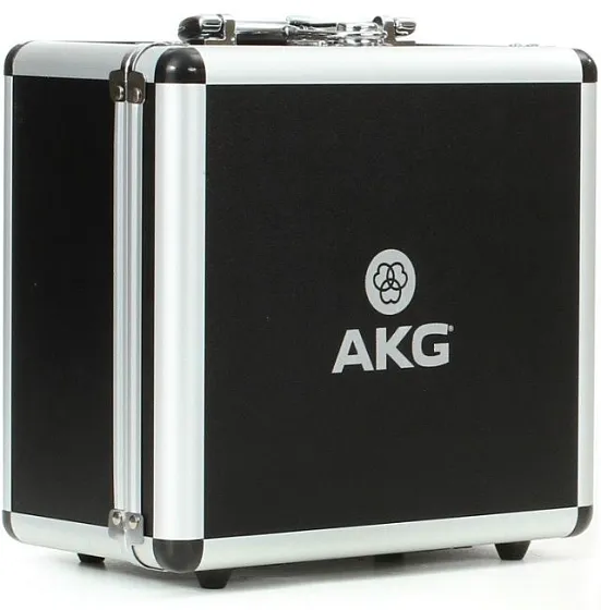 AKG P220-1