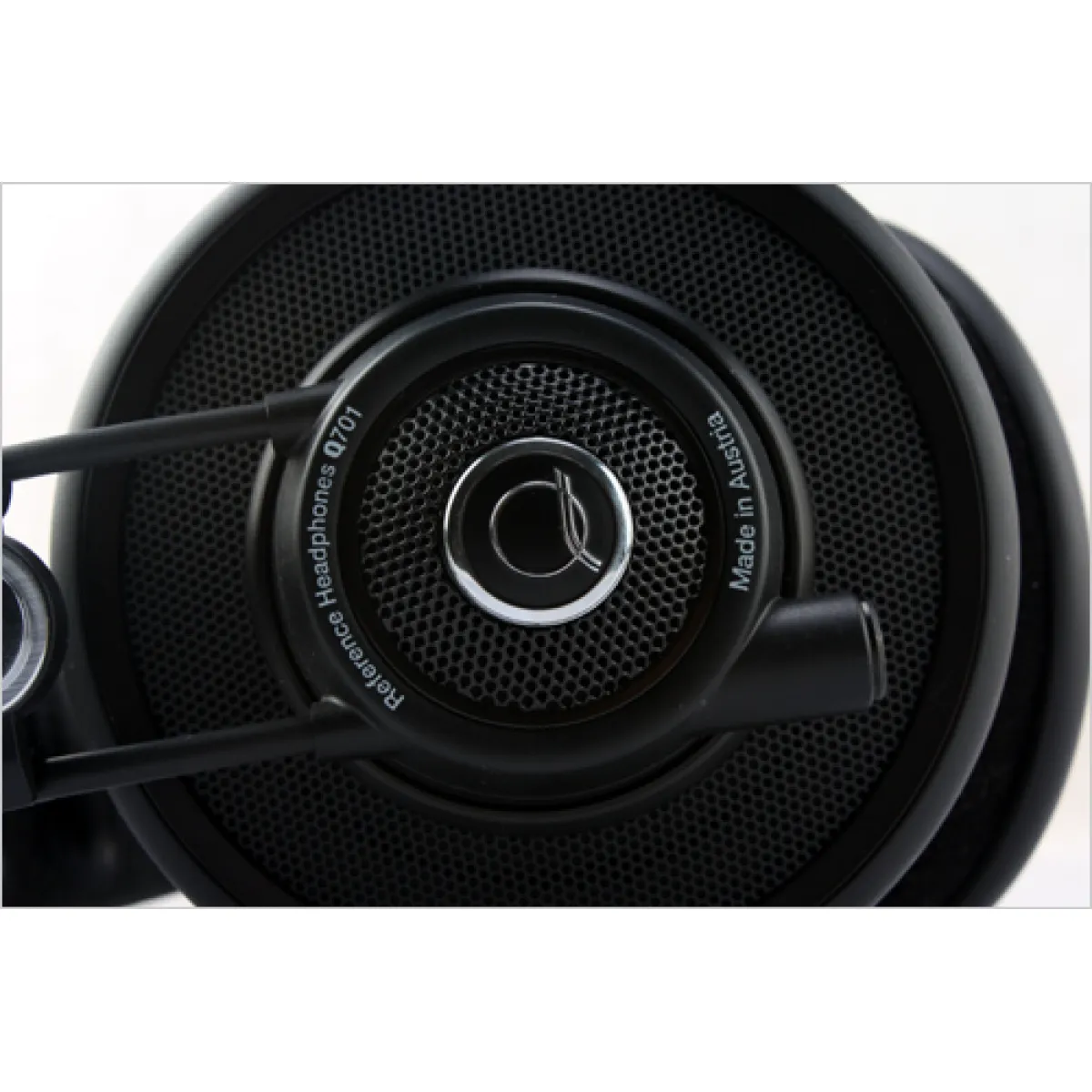 AKG Q701 Наушники динамические полуоткрытого типа-2