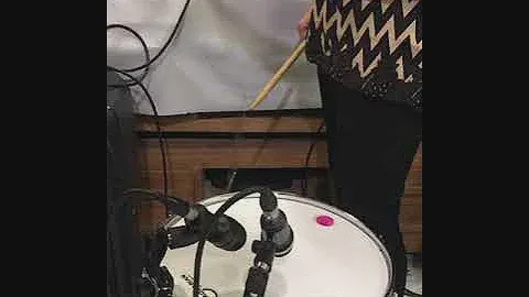 Compare mic spl audio snare vs AKG D40