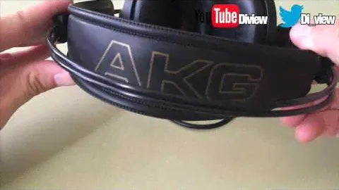 AKG K121 studio