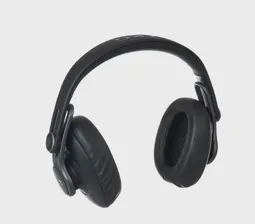 AKG K371