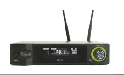 Профессиональное звуковое оборудование AKG SR 4500 True-Diversity HiQNet-Compatible UHF Receiver RF Band-4-0